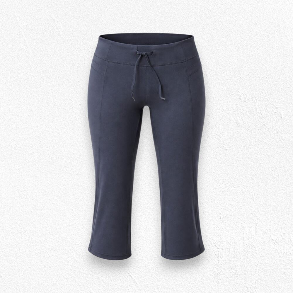 Lululemon Gather and Crow Black Low Rise Crop Capri Yoga Pants Leggings Size 4